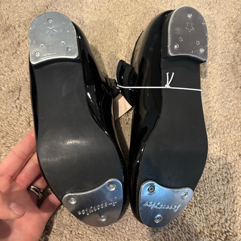 Shiny Black Kids tap Shoes - Picture 3 of 3